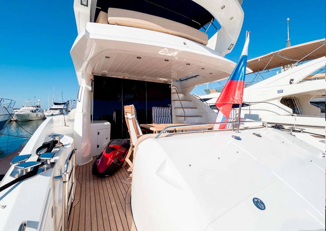 Аренда моторной яхты Sunseeker 66 Manhattan в Сочи